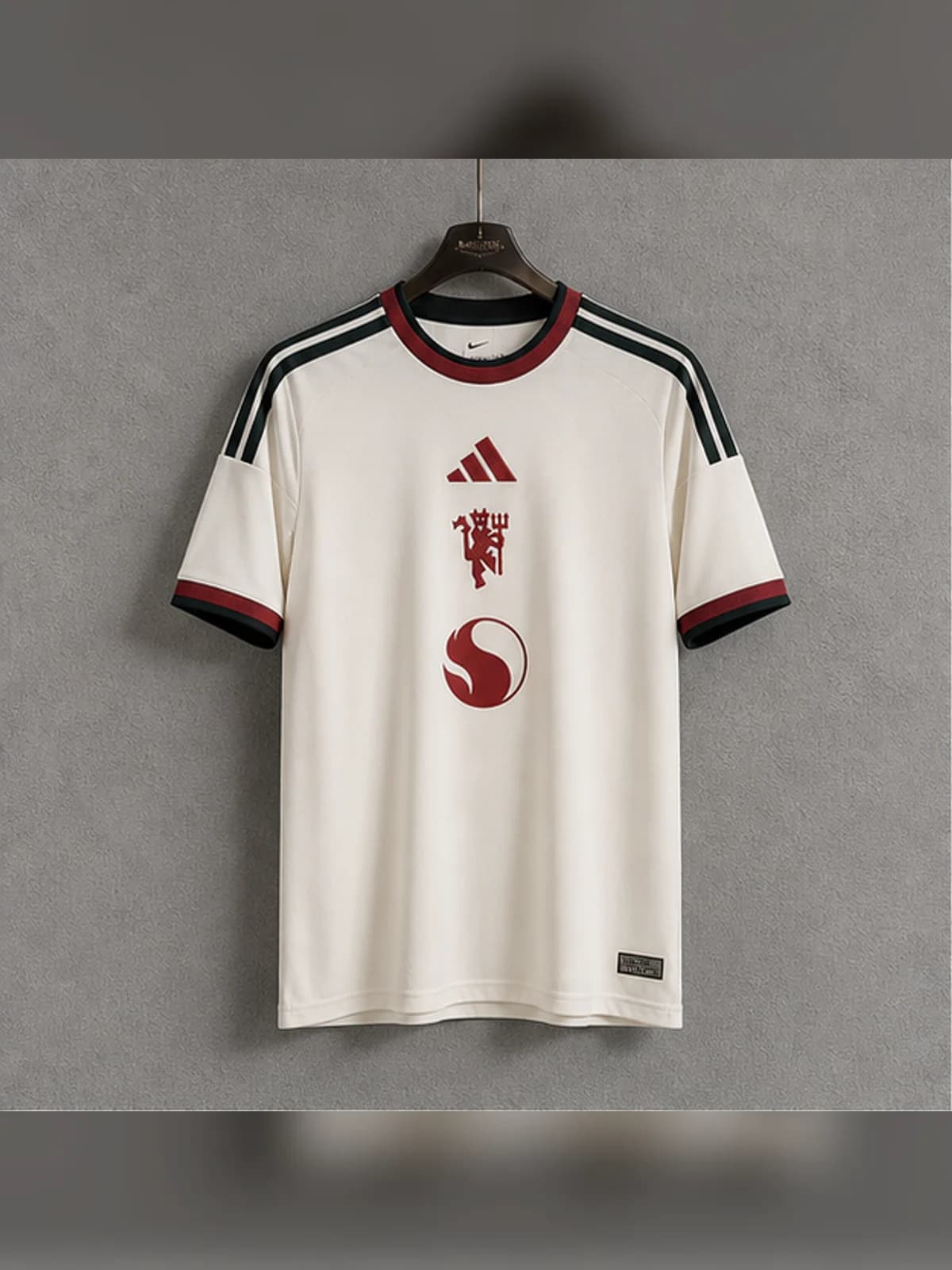 Manchester United Third Jersey — 1 / 4